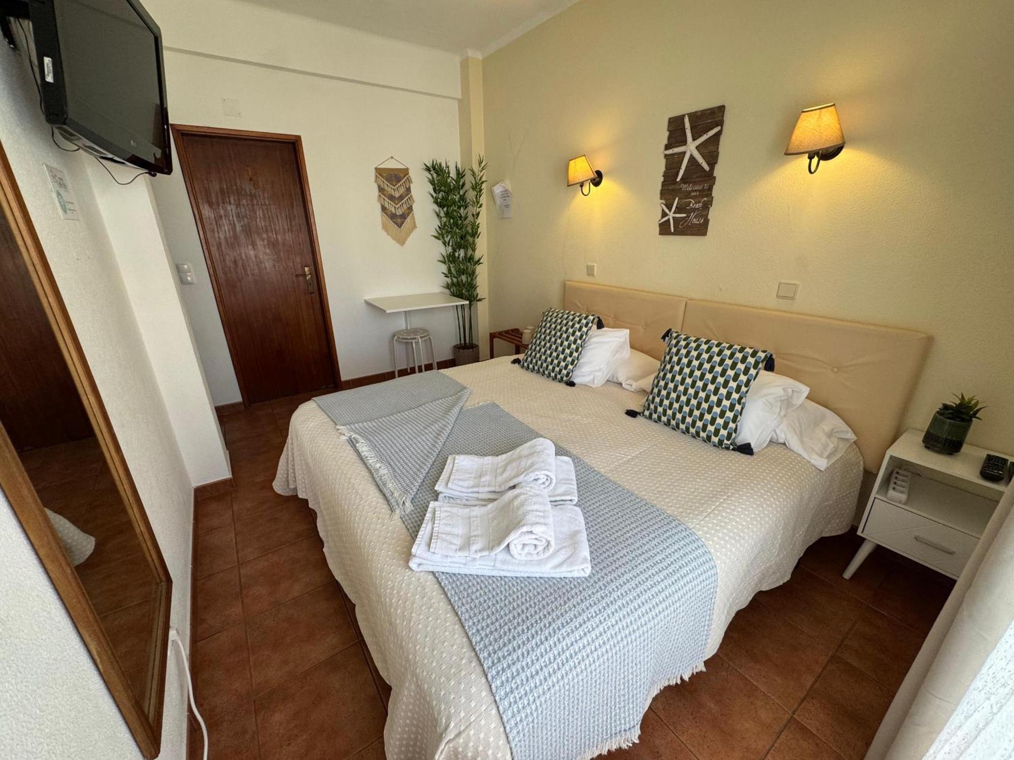 Quartos Abelha Porto Covo Esterno foto