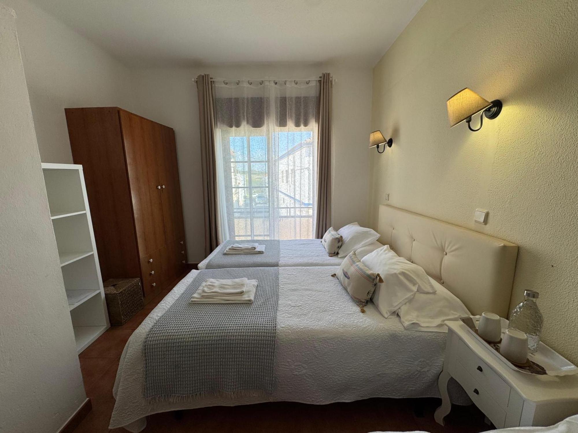 Quartos Abelha Porto Covo Esterno foto